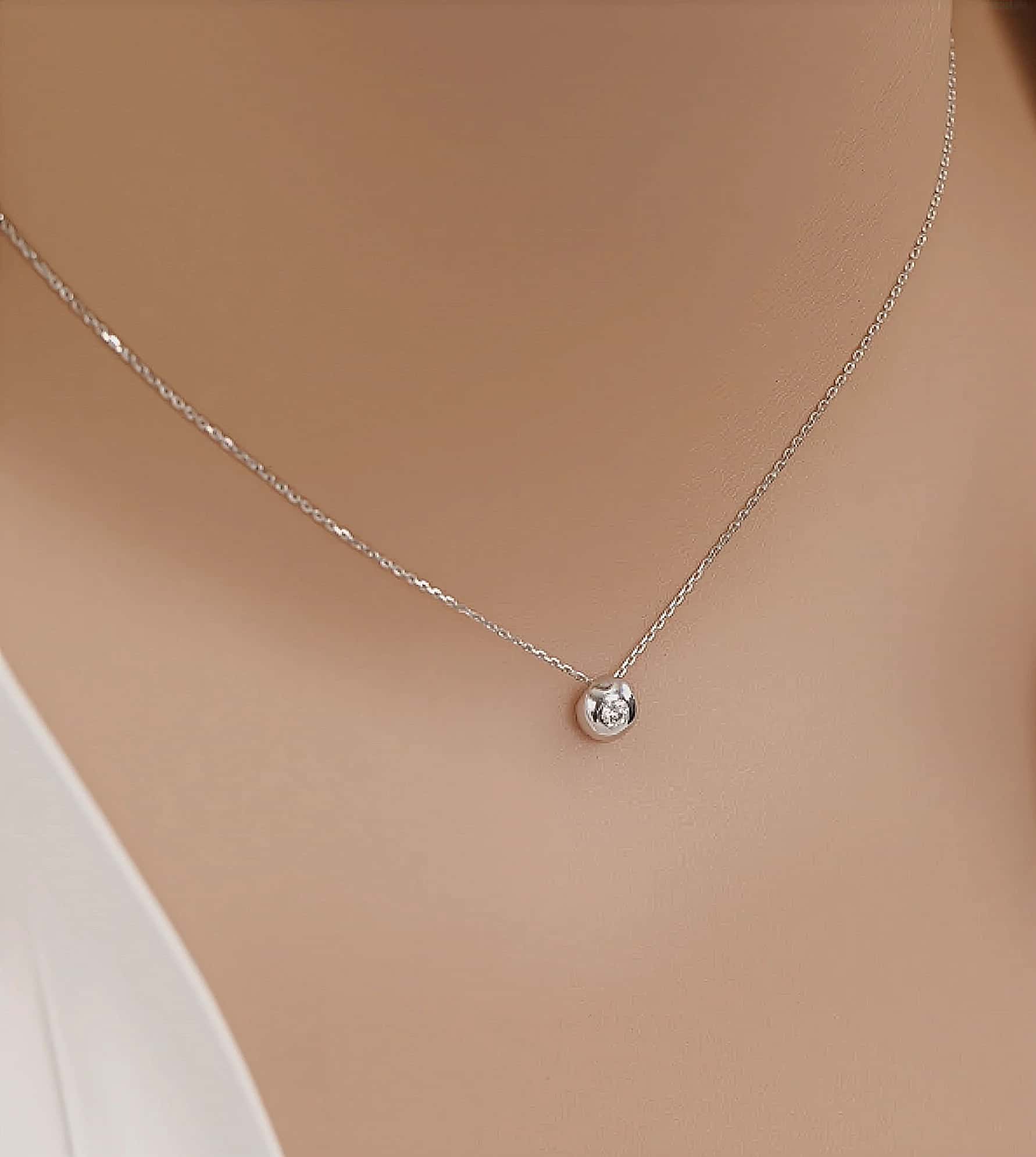 Tektaşlı Mini Top Kolye görseli 3