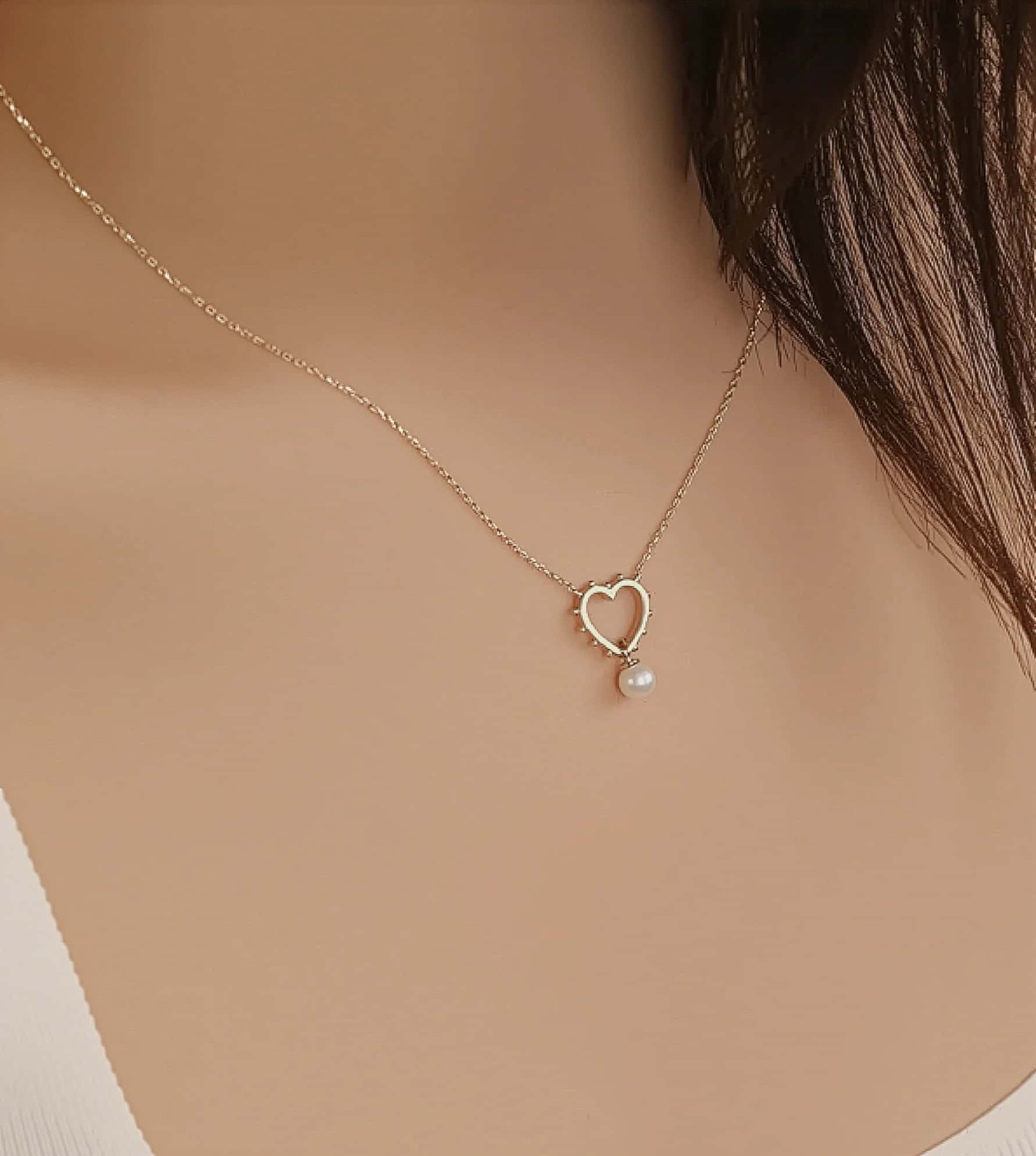 İnci Sallantılı Kalp Kolye görseli 3