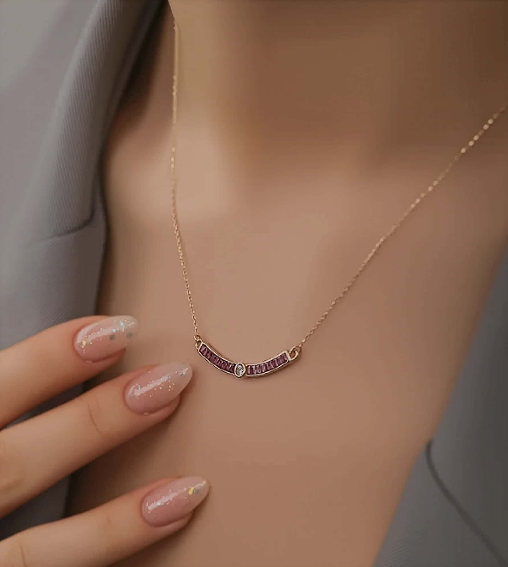 Baget Taşlı Curve Kolye Pembe görseli 2