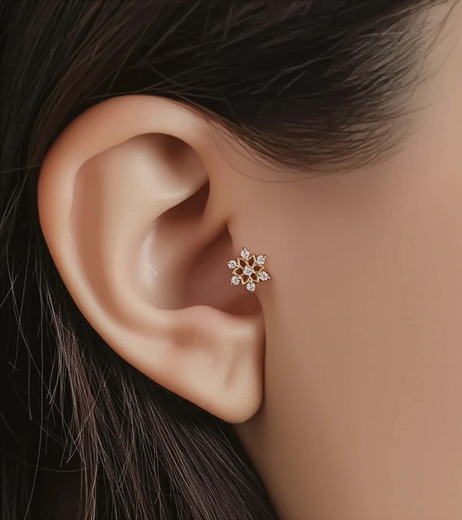 Çiçek Piercing (Tragus) görseli 2