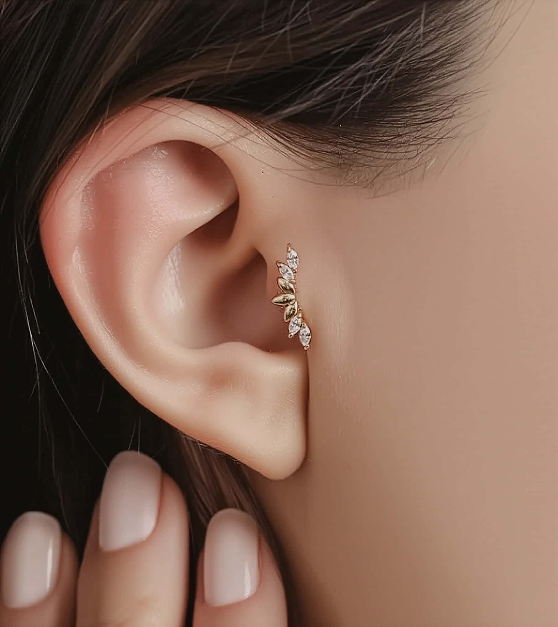 Lotuslu Markiz Piercing (Tragus) görseli 2