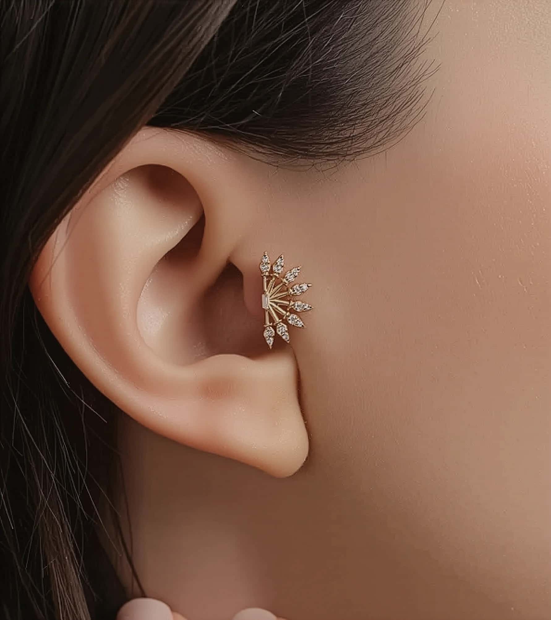 Taşlı Yelpaze Piercing (Tragus) görseli 2