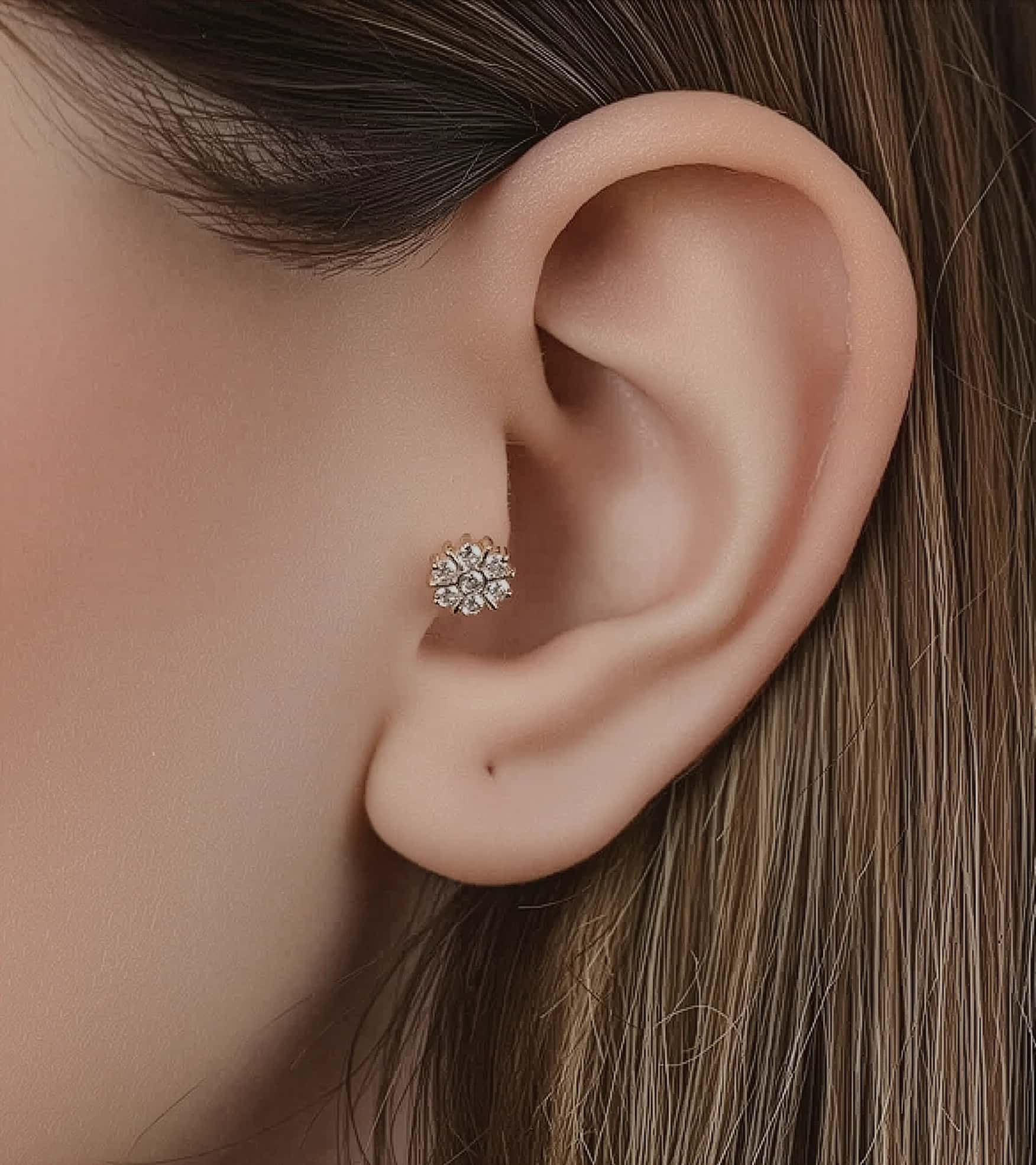 Taşlı Çiçek Piercing görseli 1