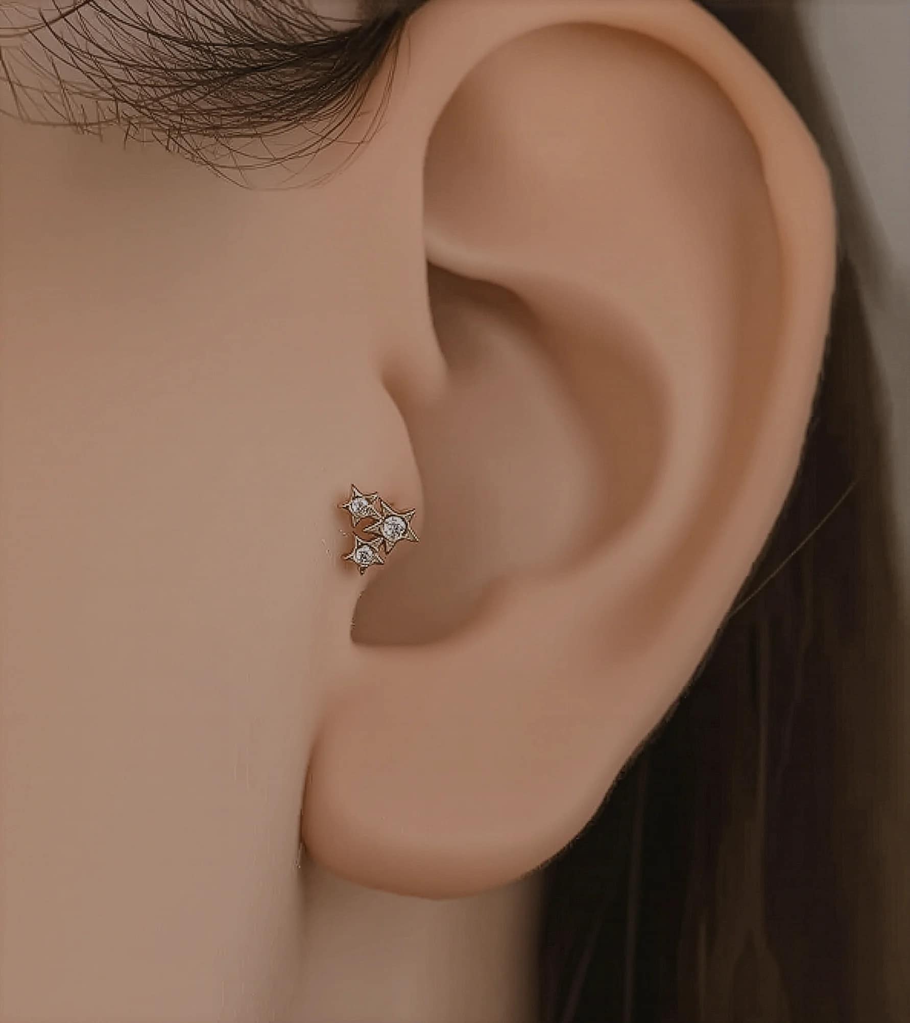 Üç Yıldız Piercing (Tragus)