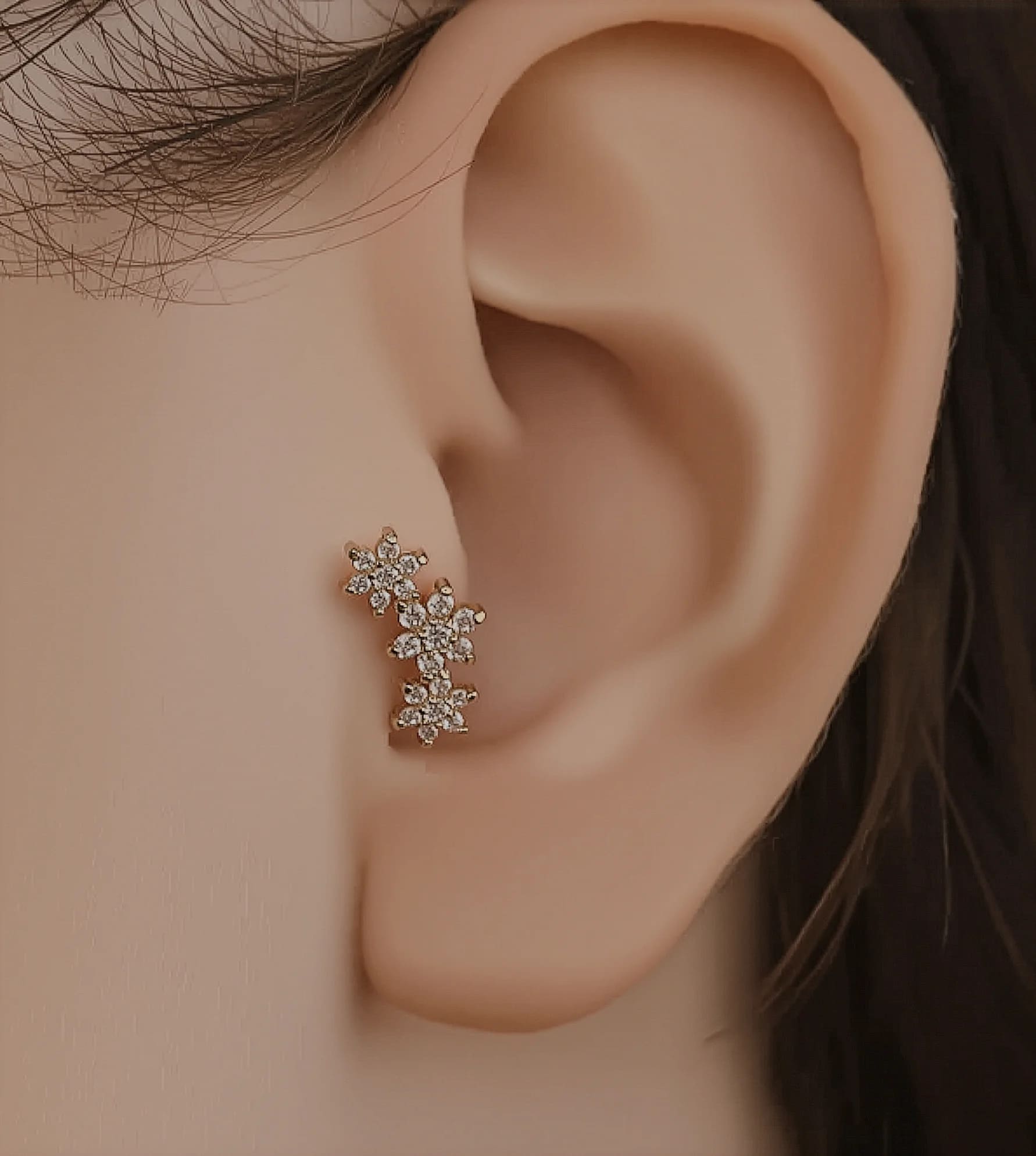 Taşlı Üç Çiçek Piercing (Tragus)