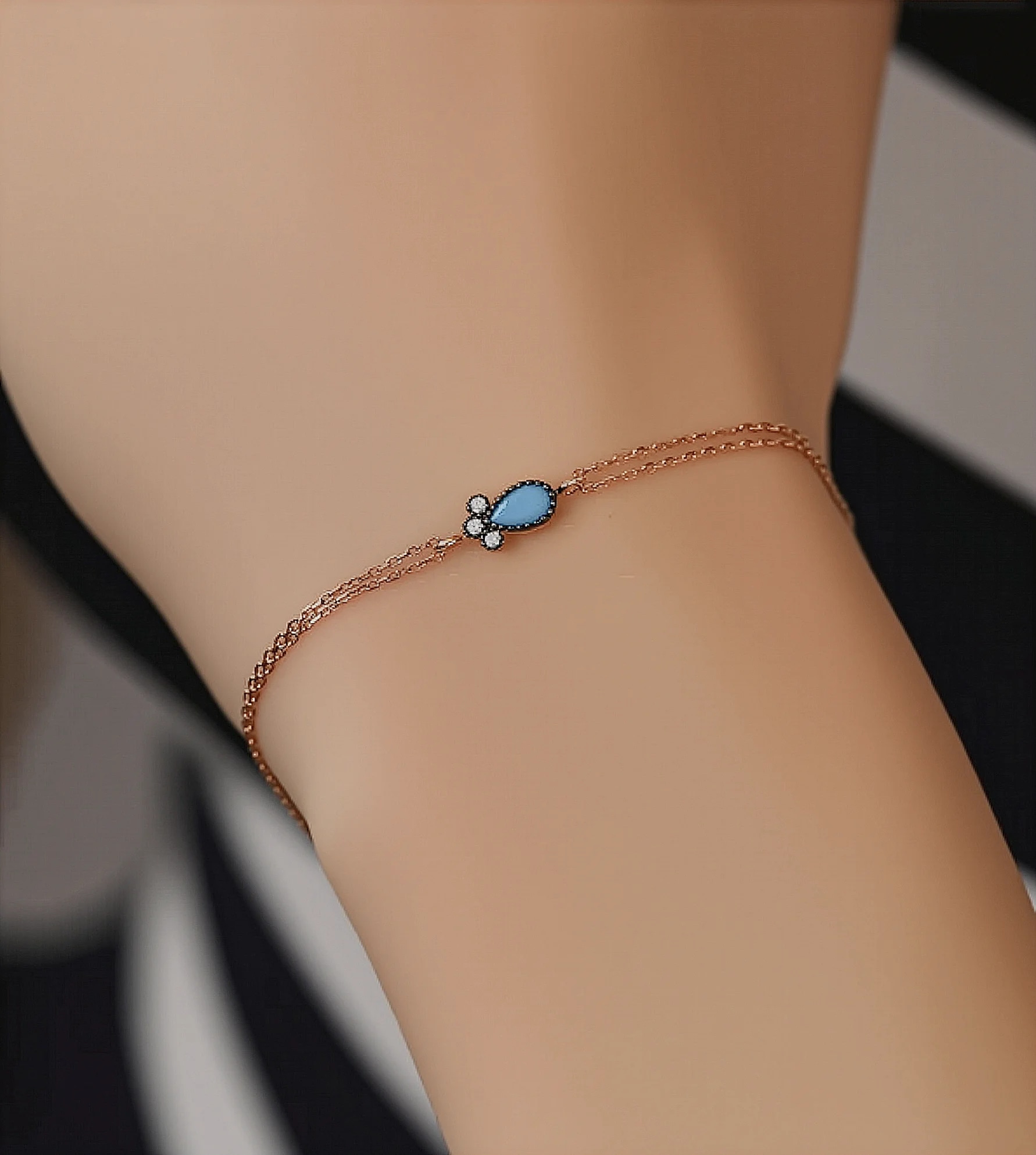 Firuze Taşlı Rose Bileklik ürün görseli