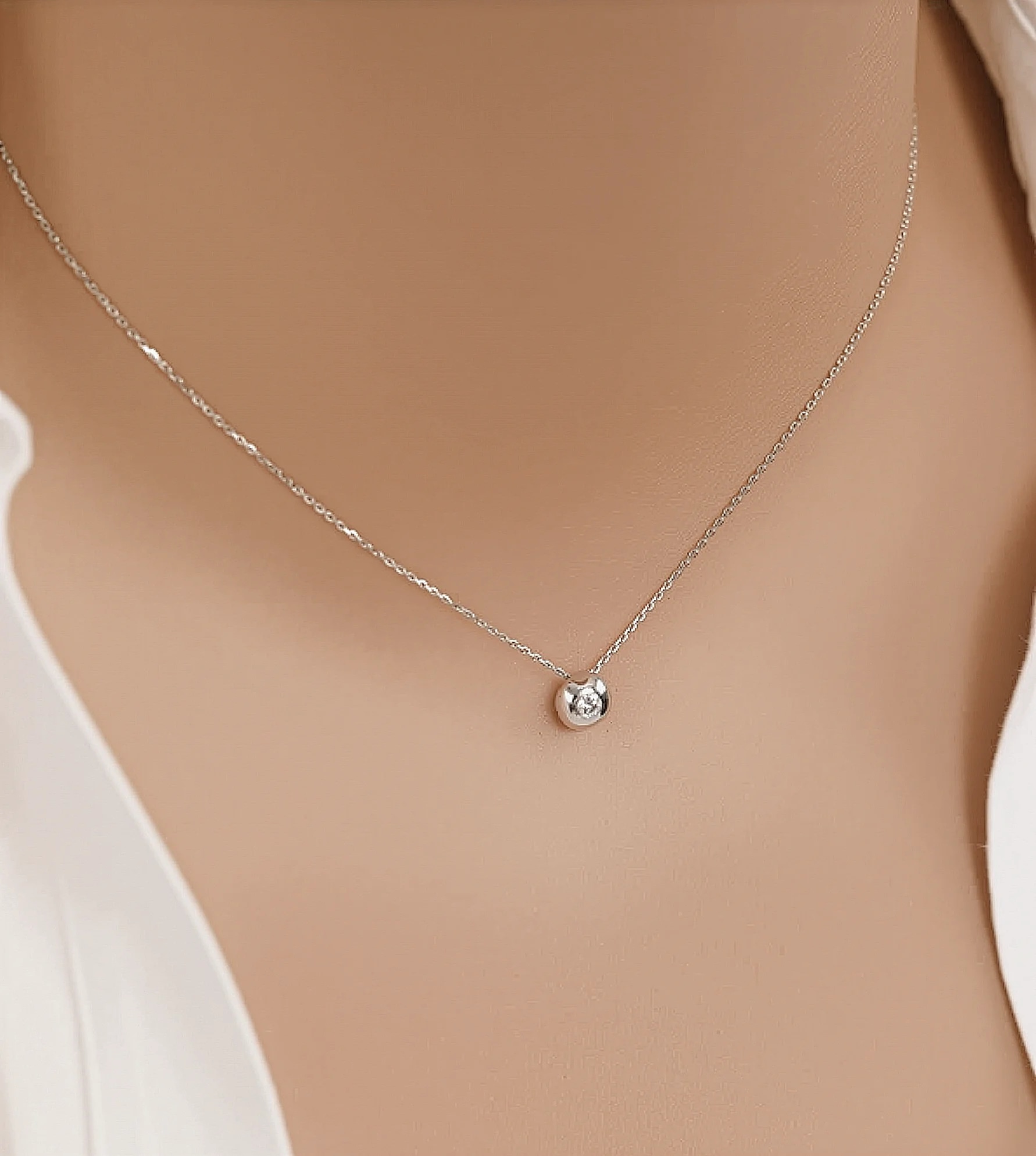 Tektaşlı Mini Top Kolye ürün görseli