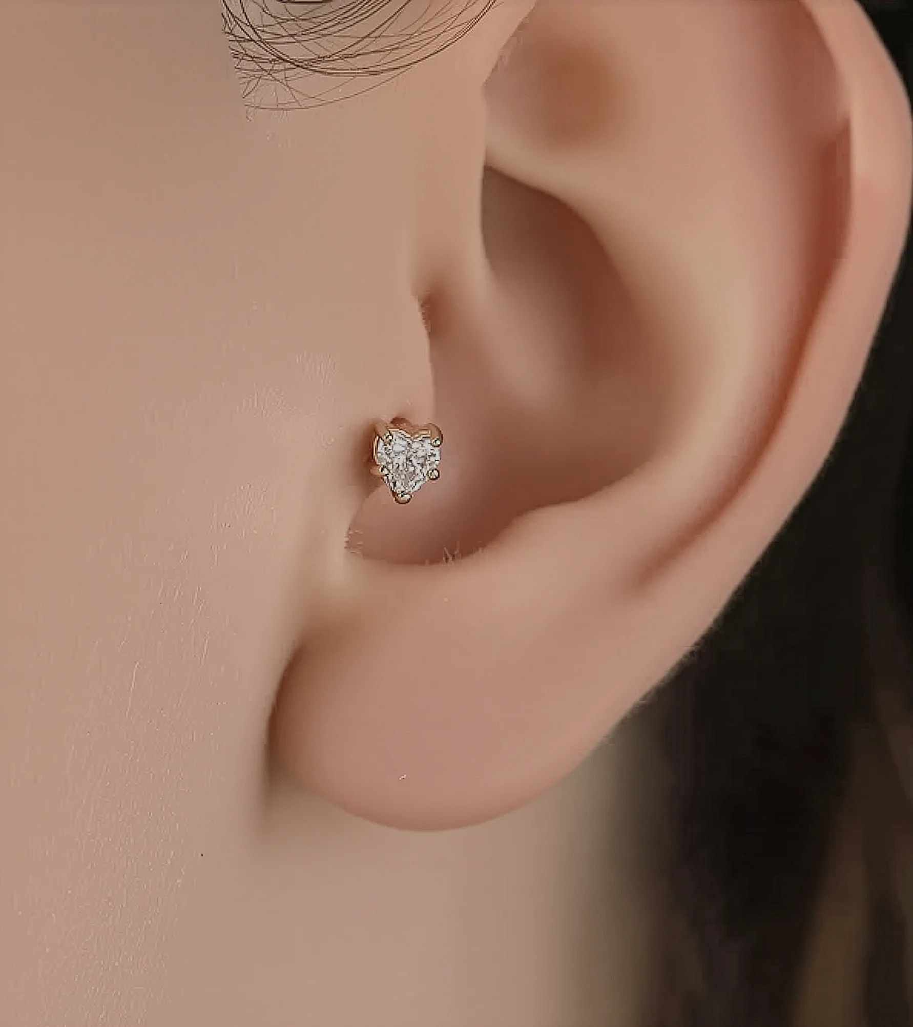 Kalp Tektaş Piercing (Tragus) ürün görseli