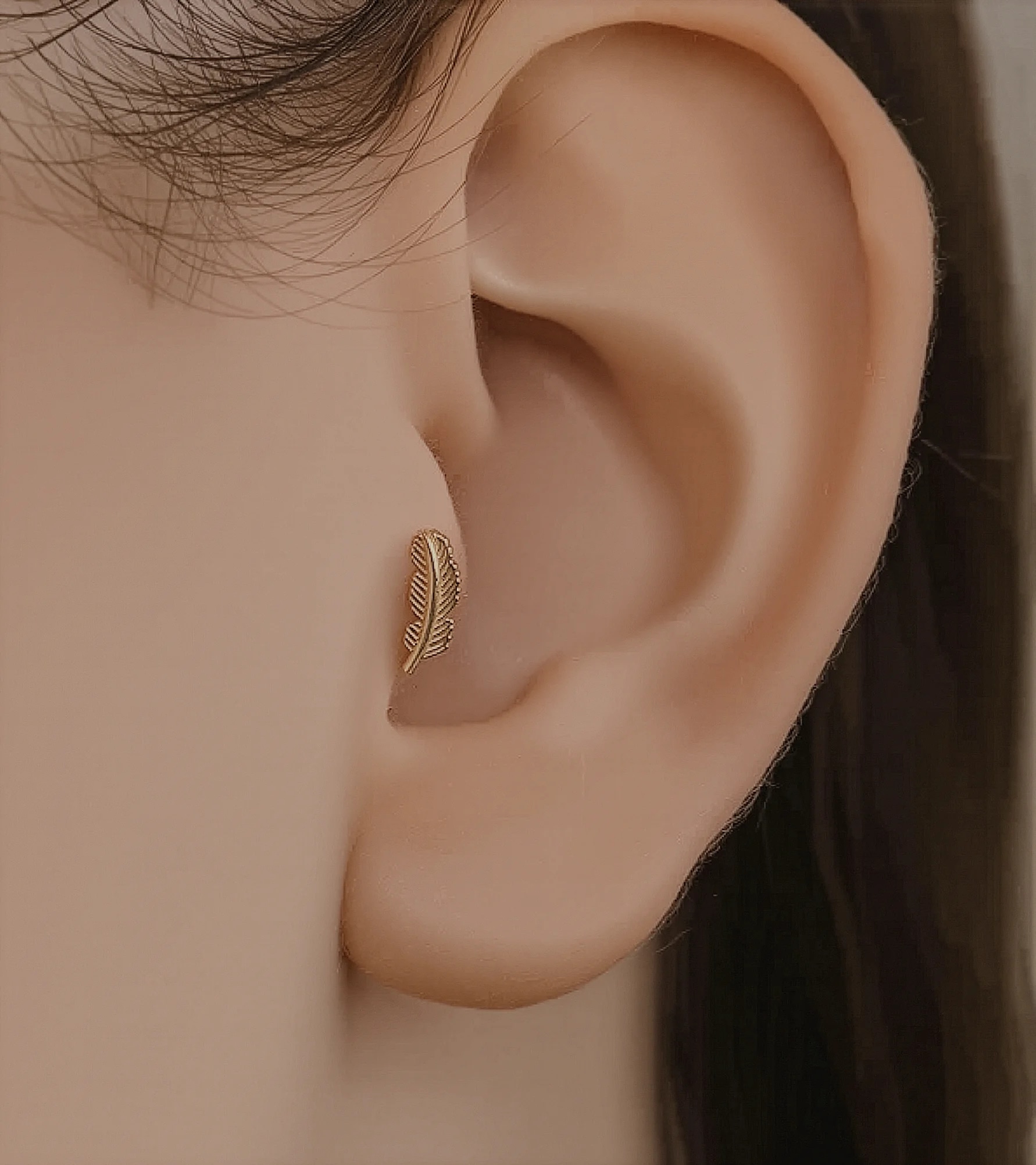 Kuş Tüyü Piercing (Tragus) ürün görseli